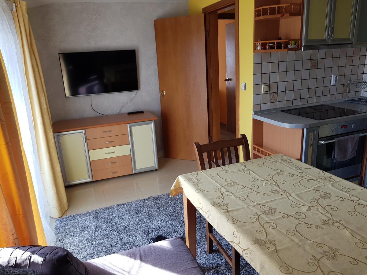 Guest House Ianis Paradise Nesebar Bagian luar foto