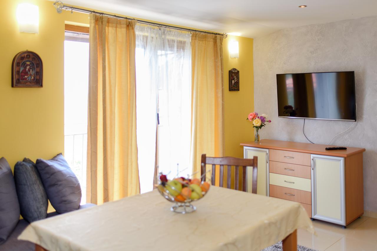 Guest House Ianis Paradise Nesebar Bagian luar foto